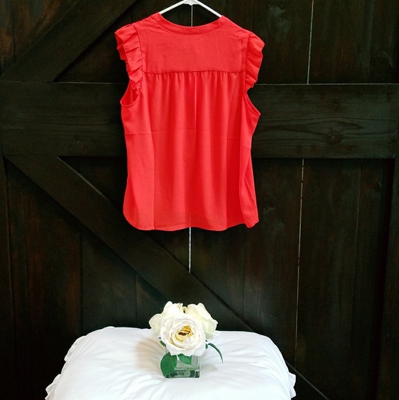 Beautiful Peachy Red Ruffle Tank - Picture 5 of 5